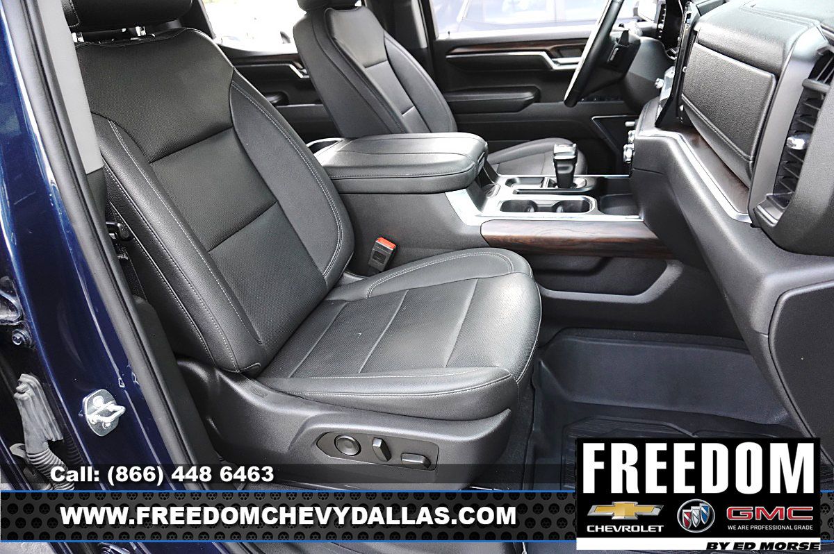 Used 2023 GMC Acadia SLE w/ Driver Convenience Package FWD image 12