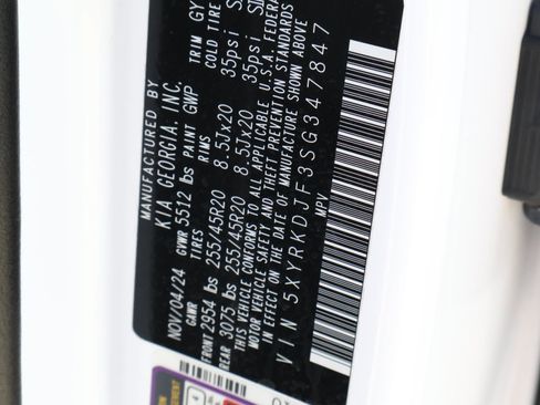 Used 2025 Kia Sorento SX image 24