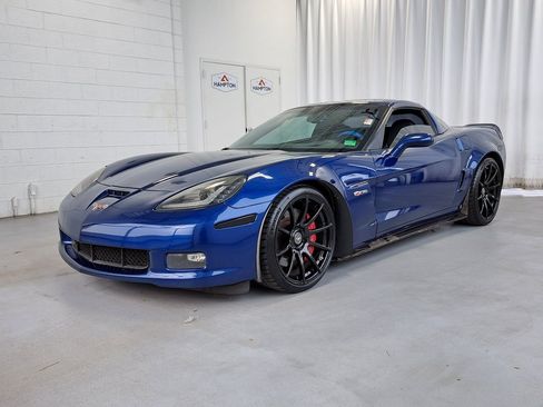 Used 2006 Chevrolet Corvette Z06 w/ Preferred Equipment Group image 2
