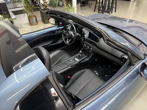 Used 2017 MAZDA MX-5 Miata RF Grand Touring RWD image 15