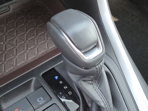 Used 2025 Toyota RAV4 Limited w/ Weather Package AWD/4WD image 31