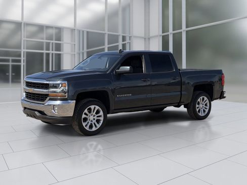Used 2018 Chevrolet Silverado 1500 LT w/ All Star Edition RWD image 2