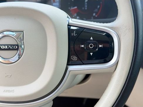 Used 2021 Volvo XC90 T5 Momentum w/ Climate Package FWD image 39