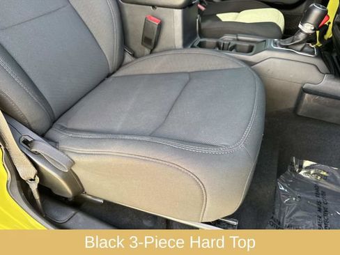 Used 2023 Jeep Gladiator Sport w/ Trailer Tow Package image 16