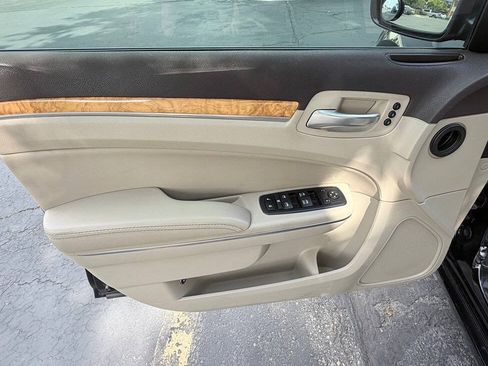 Used 2012 Chrysler 300 Limited w/ Luxury Group RWD image 16
