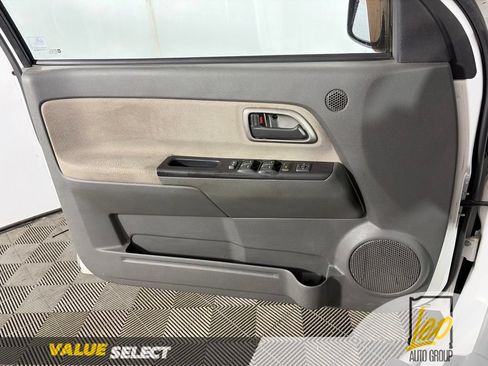 Used 2005 Chevrolet Colorado LS AWD/4WD image 20