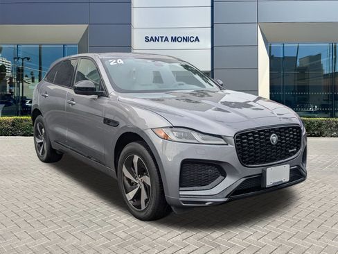 Used 2024 Jaguar F-PACE R-Dynamic S image 4