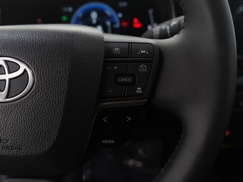 Used 2025 Toyota Camry LE image 26