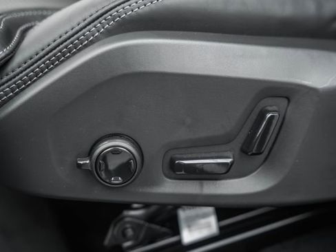 New 2026 Volvo XC60 B5 Ultra w/ Protection Package Premier image 37