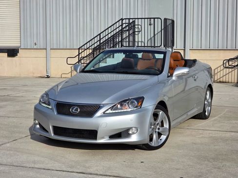 Used 2012 Lexus IS 250C w/ Luxury Pkg RWD image 8