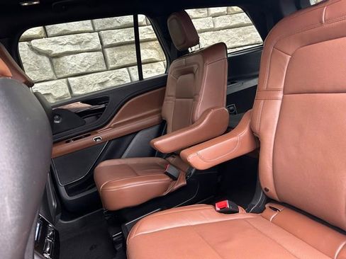 Used 2023 Lincoln Aviator Reserve w/ Elements Package Plus image 9