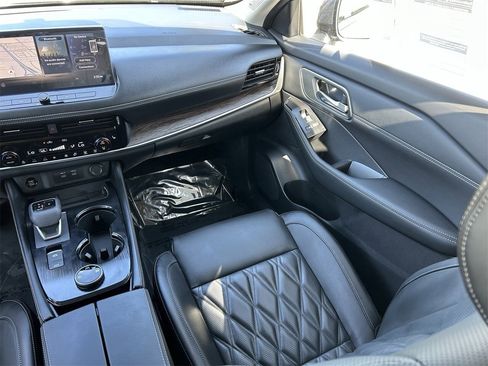 New 2026 Nissan Rogue Platinum w/ Platinum Premium Package image 19