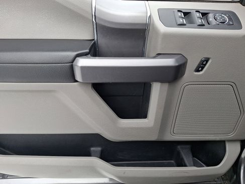 Used 2015 Ford F150 XLT w/ Equipment Group 302A Luxury image 15