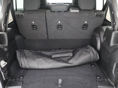 Used 2023 Jeep Wrangler Unlimited w/ Cold Weather Group image 28