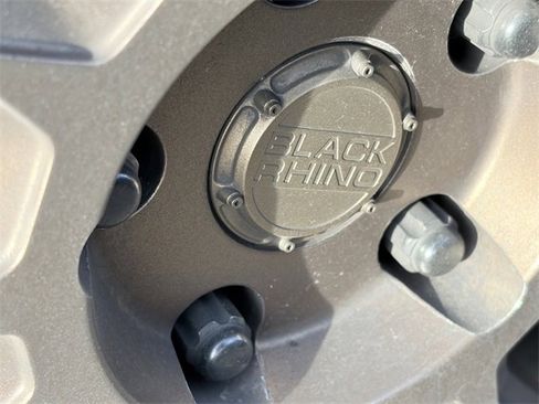 Used 2011 Land Rover Range Rover HSE image 5