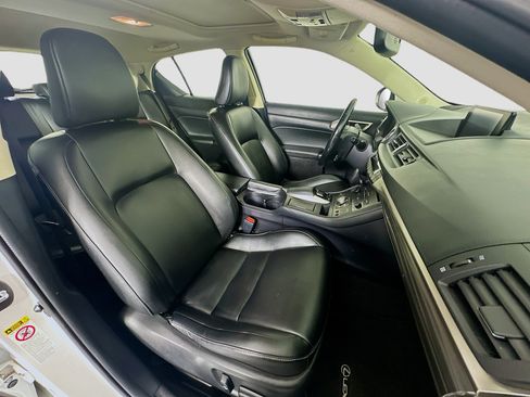 Used 2017 Lexus CT 200h w/ Navigation System Package FWD image 30