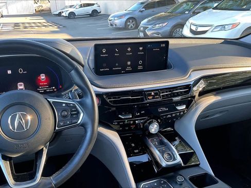 Used 2023 Acura MDX SH-AWD w/ Advance Package image 9