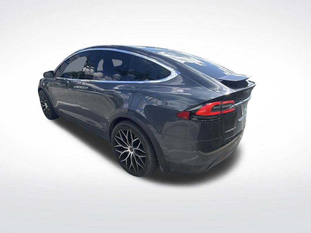 Used 2016 Tesla Model X 90D AWD/4WD image 2