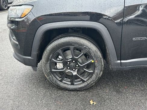 New 2026 Jeep Compass Latitude image 12