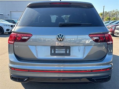 Used 2022 Volkswagen Tiguan SE R-Line image 14