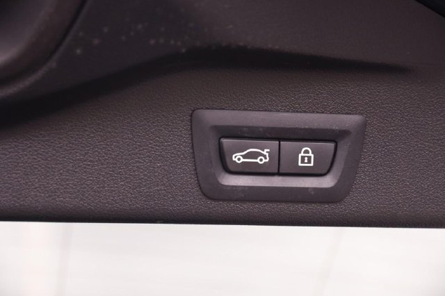 Used 2022 BMW X5 xDrive40i AWD/4WD image 10