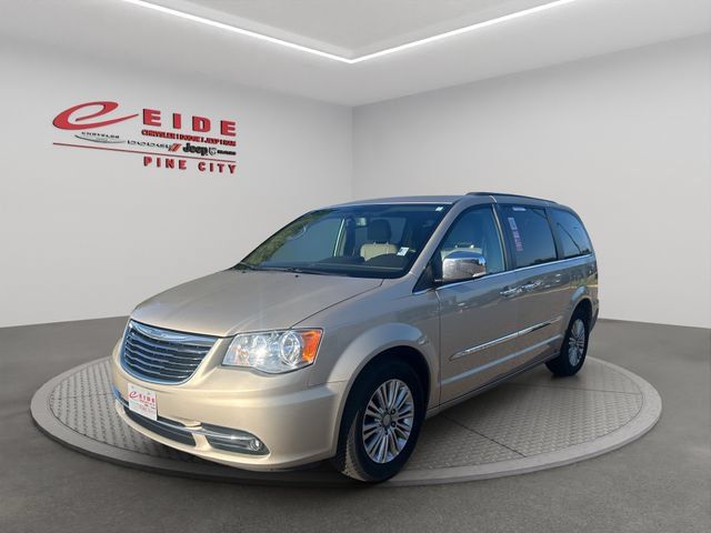 Used 2015 Chrysler Town & Country Touring-L w/ Driver Convenience Group FWD image 1