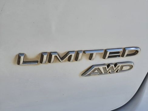 Used 2021 Chrysler Pacifica Limited w/ Premium & Safety Sphere Group AWD/4WD image 26
