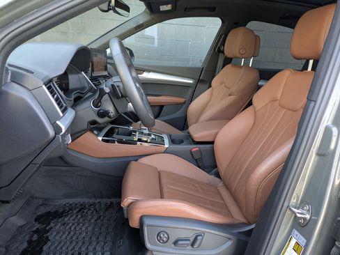 Certified 2025 Audi Q5 2.0T Premium Plus w/ Premium Plus Package image 22