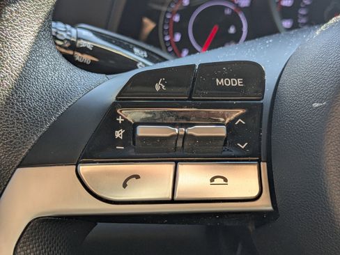 Certified 2023 Hyundai Elantra SEL image 22