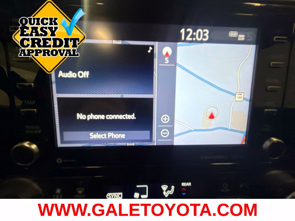 Used 2021 Toyota Highlander XLE AWD/4WD image 29