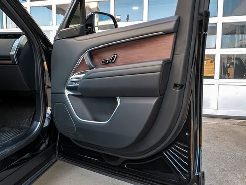 Used 2023 Land Rover Range Rover SE image 49