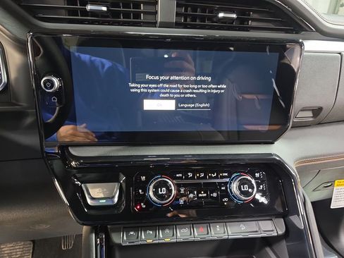 New 2026 GMC Sierra 1500 AT4 w/ AT4 Premium Package AWD/4WD image 19