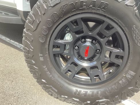 Used 2024 Toyota 4Runner SR5 Premium AWD/4WD image 7