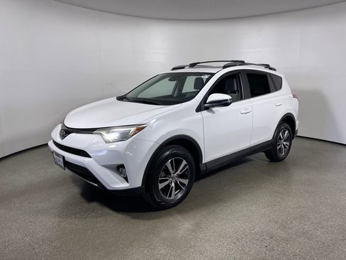 Certified 2017 Toyota RAV4 XLE image 7