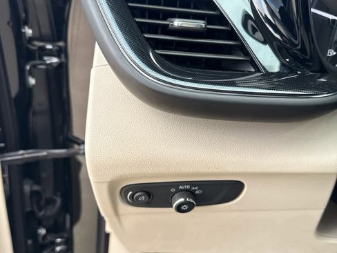 Used 2023 Buick Envision Essence image 15