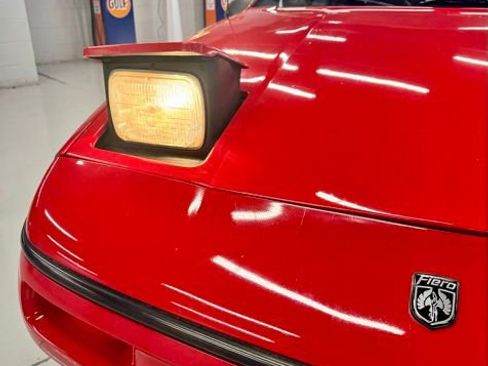Used 1988 Pontiac Fiero image 12