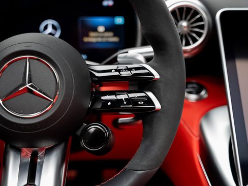 Used 2022 Mercedes-Benz SL 63 AMG 4MATIC image 49