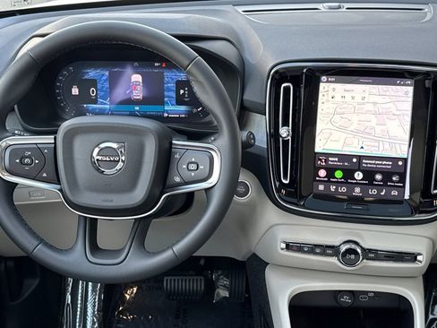 Certified 2026 Volvo XC40 B5 Plus w/ Protection Package Premier AWD/4WD image 15