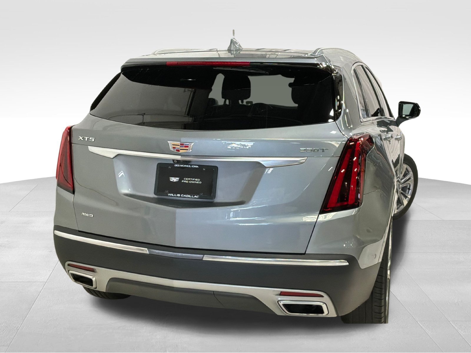 Used 2024 Cadillac XT5 Premium Luxury w/ Technology Package AWD/4WD image 6