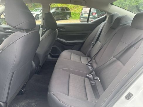 Used 2025 Nissan Altima 2.5 SV FWD image 22