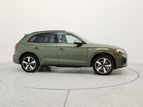 Used 2023 Audi Q5 2.0T Premium Plus w/ Premium Plus Package AWD/4WD image 4