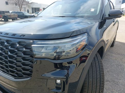 New 2026 Ford Explorer ST-Line w/ ST-Line Street Pack RWD image 32