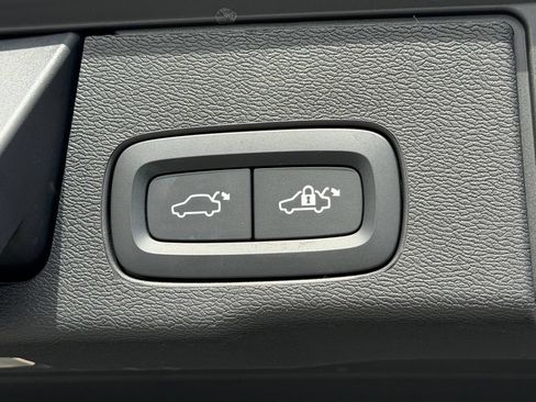 Certified 2023 Volvo XC60 B5 Plus w/ Climate Package AWD/4WD image 20