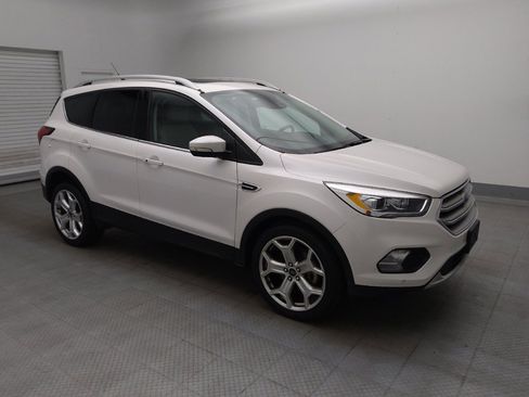 Used 2019 Ford Escape Titanium FWD image 2