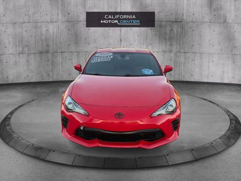 Used 2020 Toyota 86 image 2