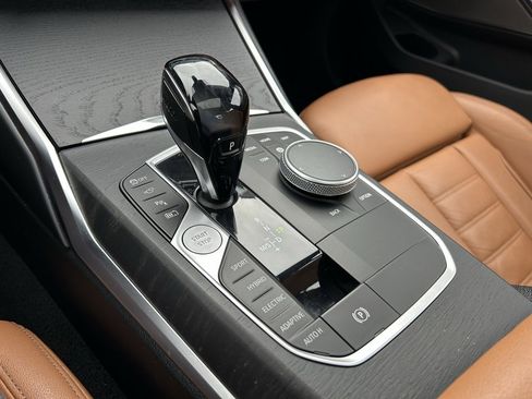 Used 2021 BMW 330e xDrive 330e xDrive w/ M Sport Package image 21