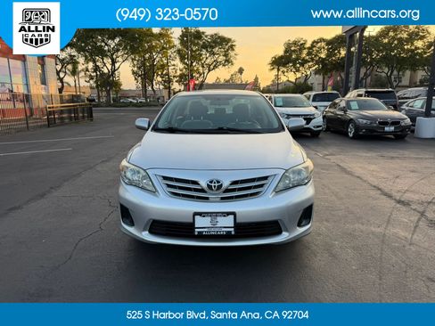 Used 2013 Toyota Corolla LE FWD image 2