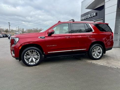 Used 2022 GMC Yukon SLT w/ SLT Luxury Package image 6