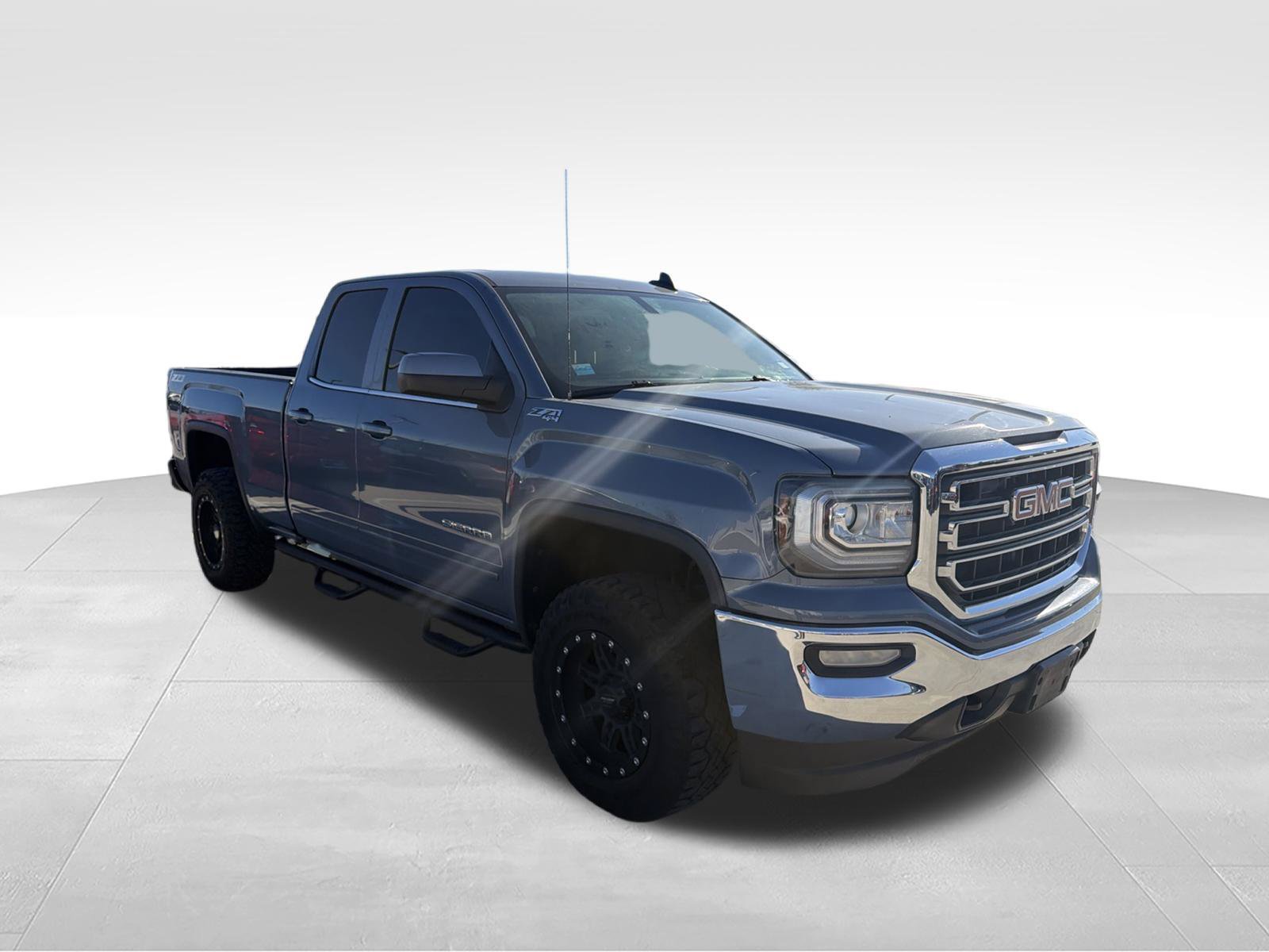 Used 2016 GMC Sierra 1500 SLE w/ SLE Value Package AWD/4WD image 1