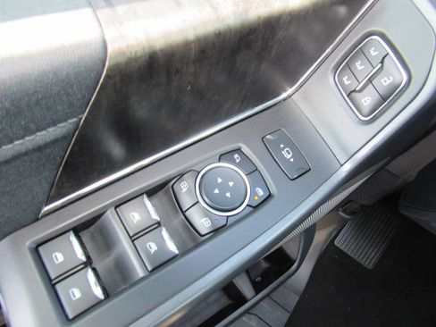 Used 2023 Ford F350 Lariat w/ FX4 Off-Road Package AWD/4WD image 15
